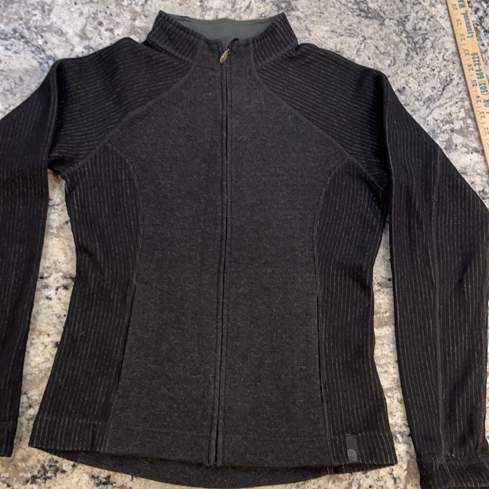 Mountain hardwear ladies sweater medium